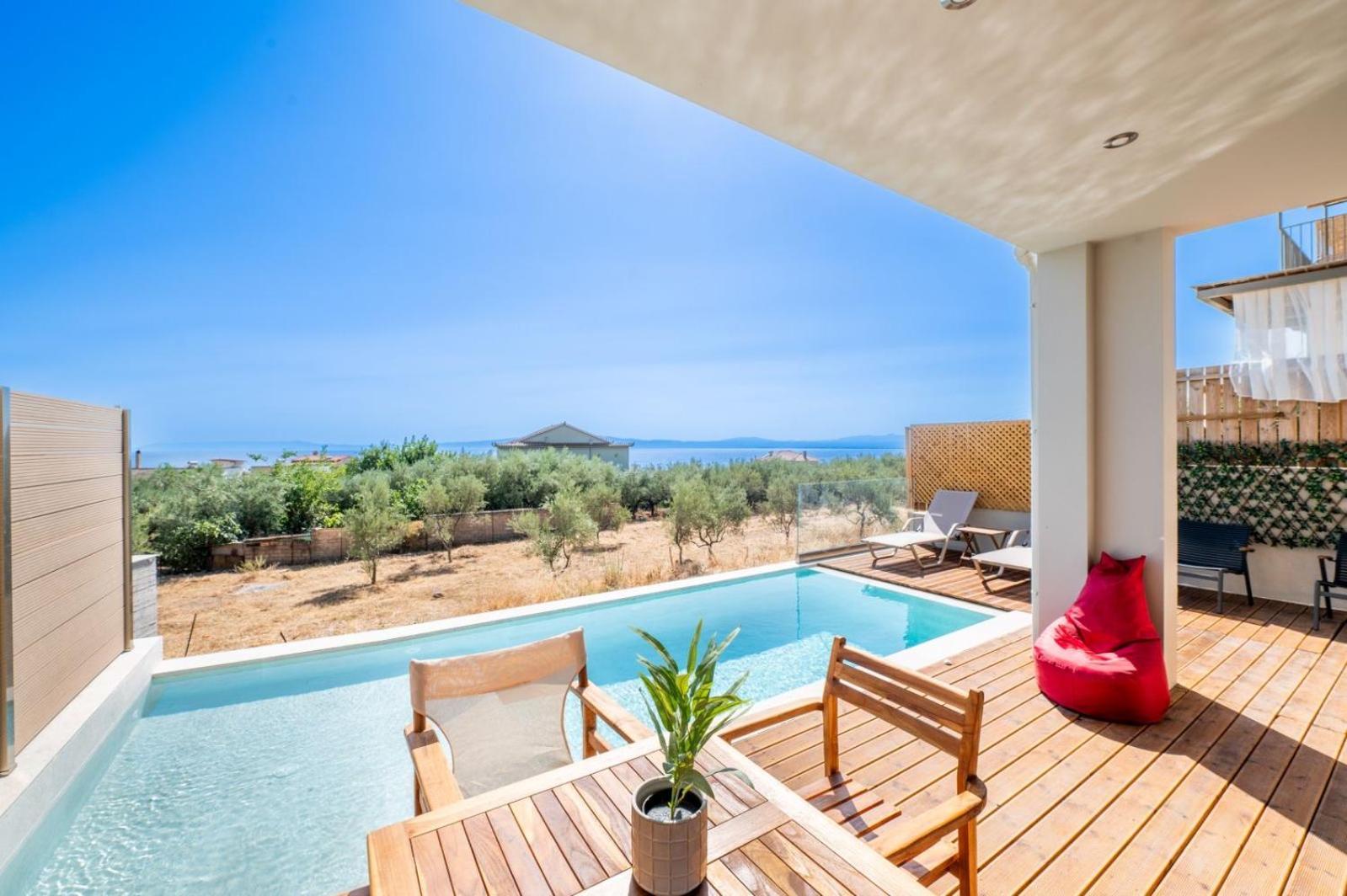Petradi Suites Каламата Екстер'єр фото