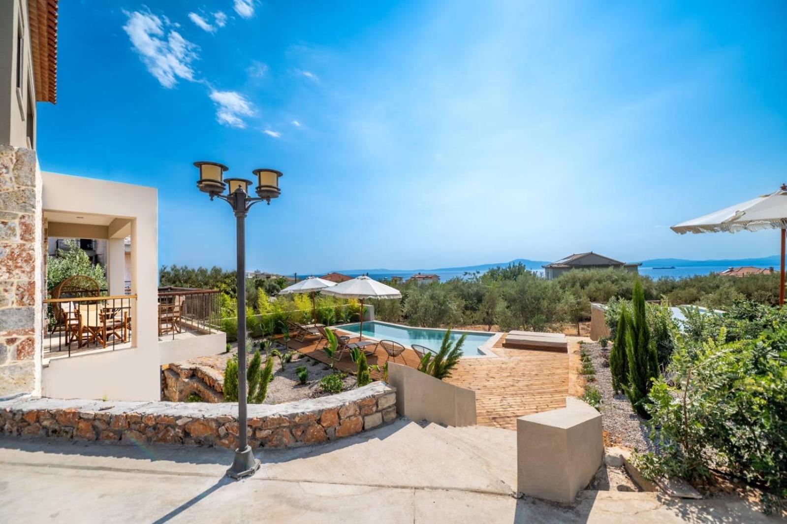 Petradi Suites Каламата Екстер'єр фото