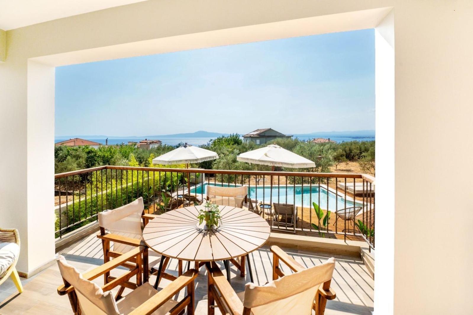 Petradi Suites Каламата Екстер'єр фото