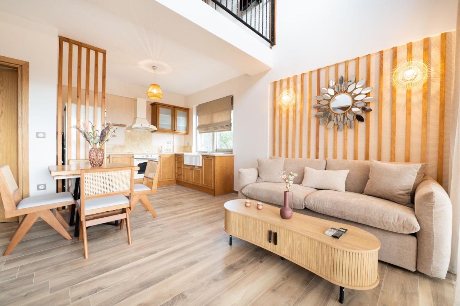 Petradi Suites Каламата Екстер'єр фото