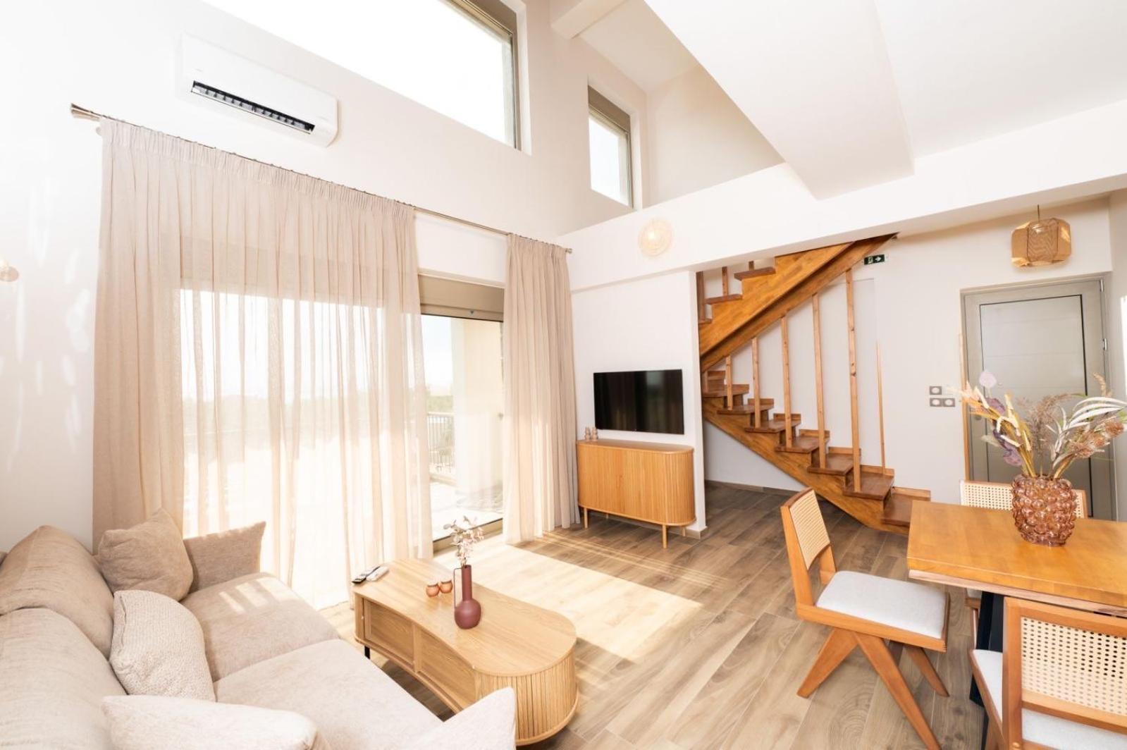 Petradi Suites Каламата Екстер'єр фото