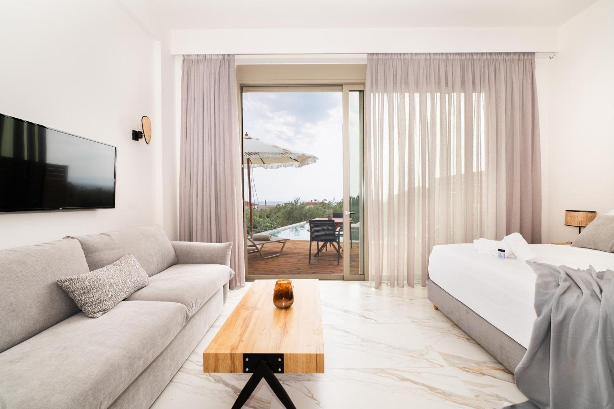 Petradi Suites Каламата Екстер'єр фото