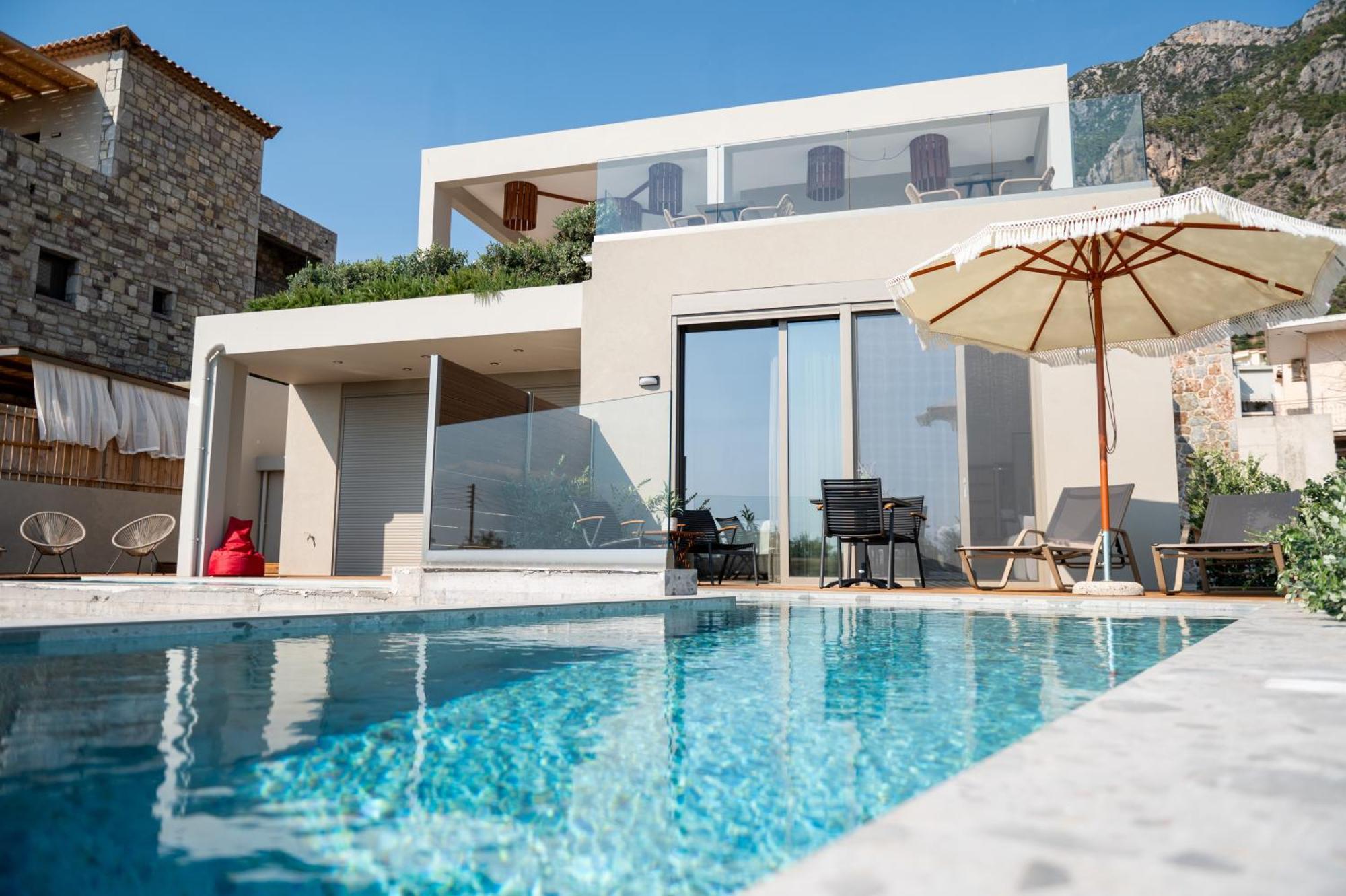 Petradi Suites Каламата Екстер'єр фото